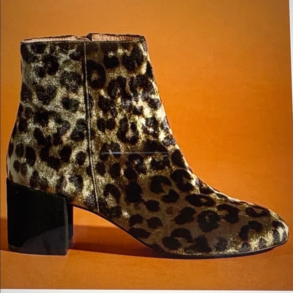 Anthropologie Elysess Leopard Print Velvet Ankle Booties - 6 - NWT